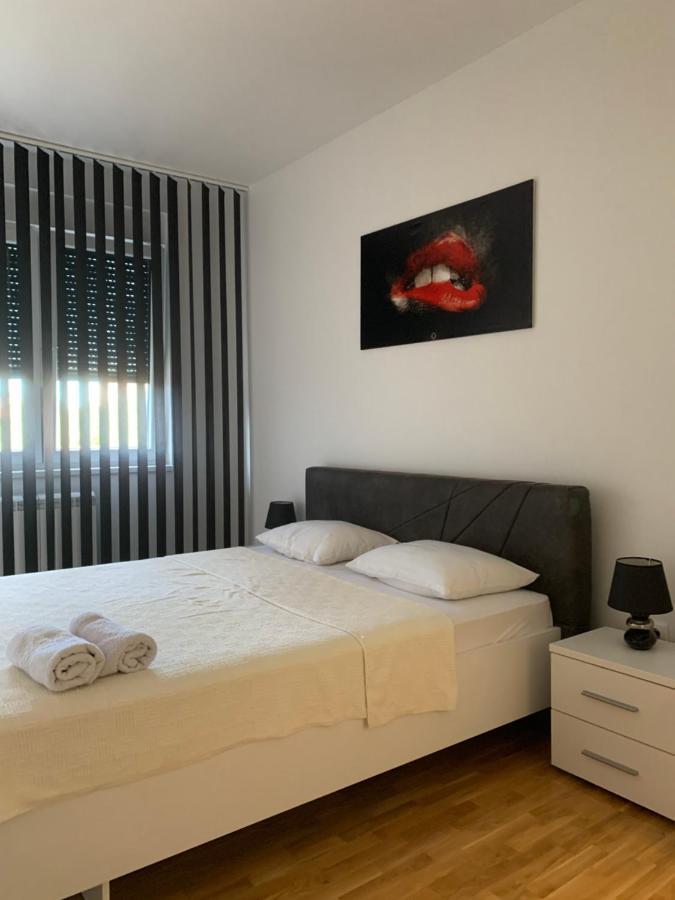 Royal Residence Apartmani Pančevo Exterior foto